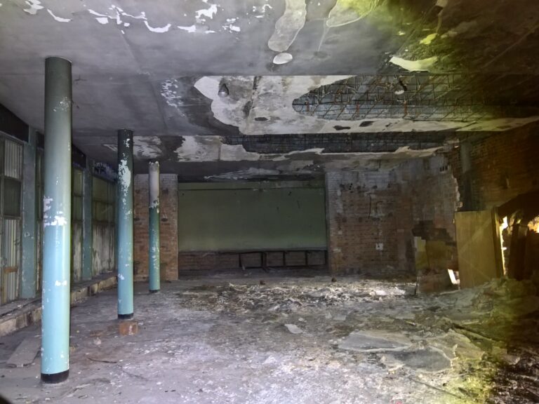 Opuszczony wojskowy szpital uzdrowiskowy, Ciechocinek, województwo kujawsko-pomorskie - relacja z 08.2021, zdjęcie 6