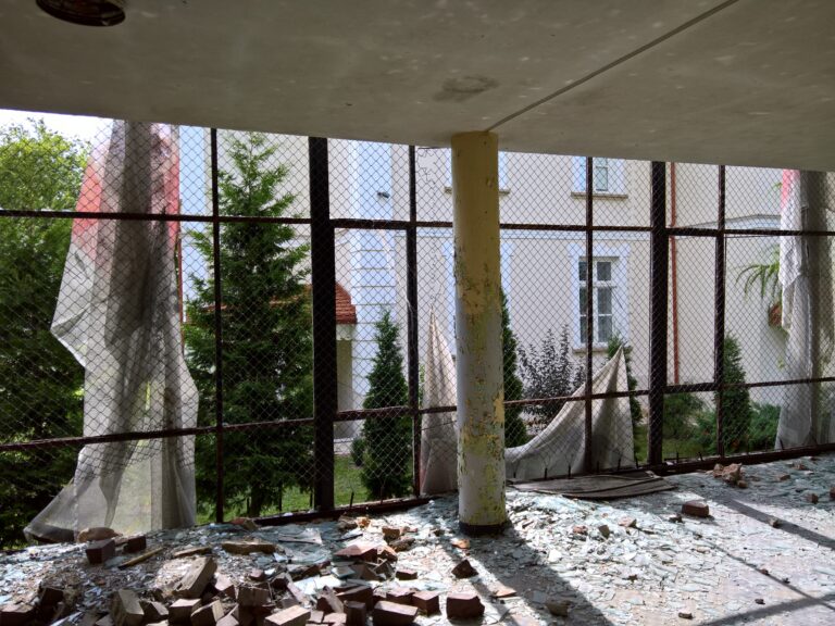 Opuszczony wojskowy szpital uzdrowiskowy, Ciechocinek, województwo kujawsko-pomorskie - relacja z 08.2021, zdjęcie 7