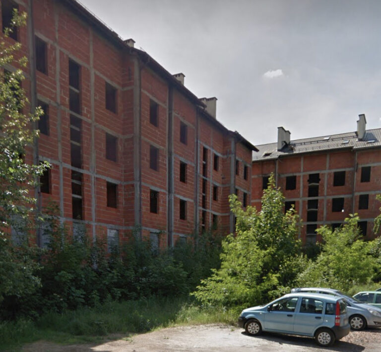 Opuszczone Surowe bloki, Ruda Śląska, województwo śląskie - zdjęcie 1
