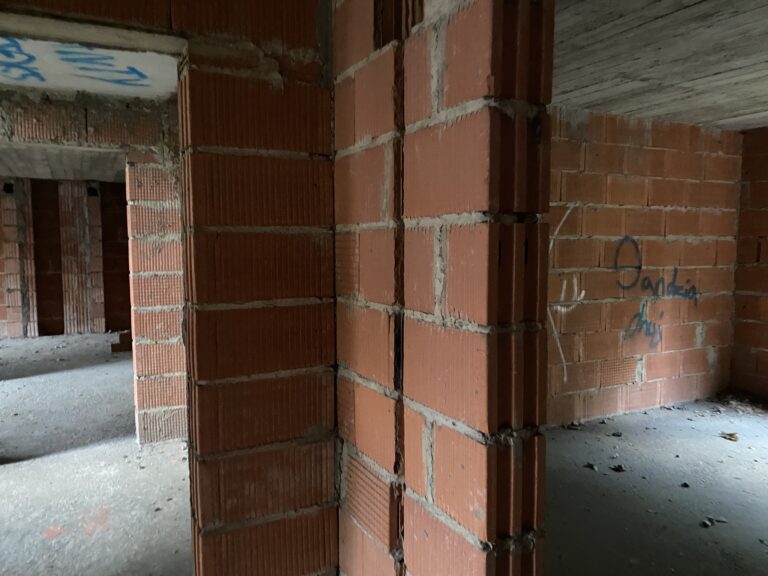 Opuszczone Surowe bloki, Ruda Śląska, województwo śląskie - zdjęcie 5