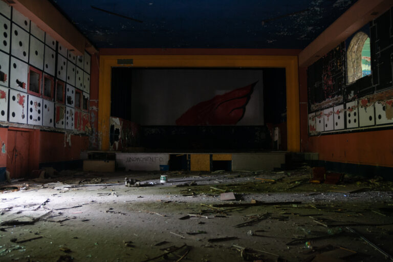 Opuszczone kino/dyskoteka BRONX, Chrzanów, województwo małopolskie - relacja z 09.2021, zdjęcie 20