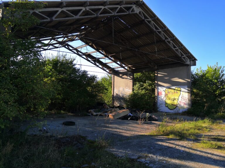 Opuszczone hale, Łysomice, województwo kujawsko-pomorskie - relacja z 09.2021, zdjęcie 9