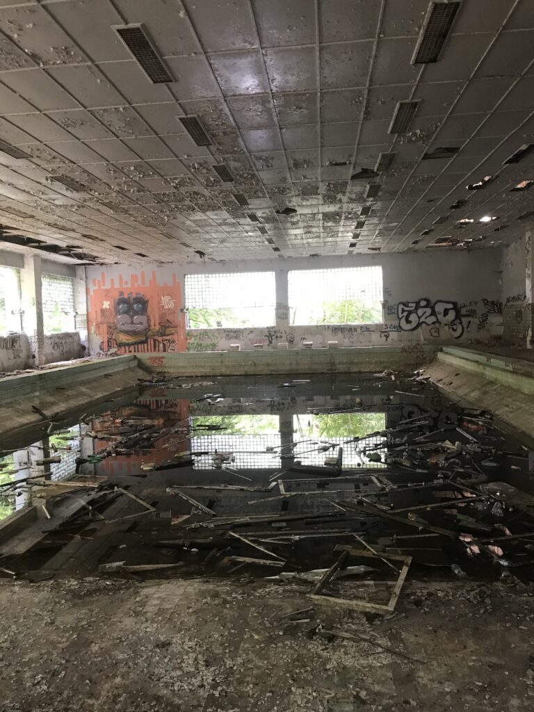 Opuszczony WIELKI SZPITAL rosyjski, Legnica, województwo dolnośląskie - relacja z 09.2021, zdjęcie 47