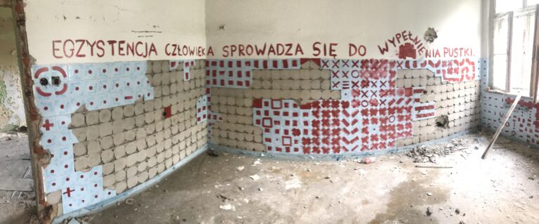 Opuszczony WIELKI SZPITAL rosyjski, Legnica, województwo dolnośląskie - relacja z 09.2021, zdjęcie 49