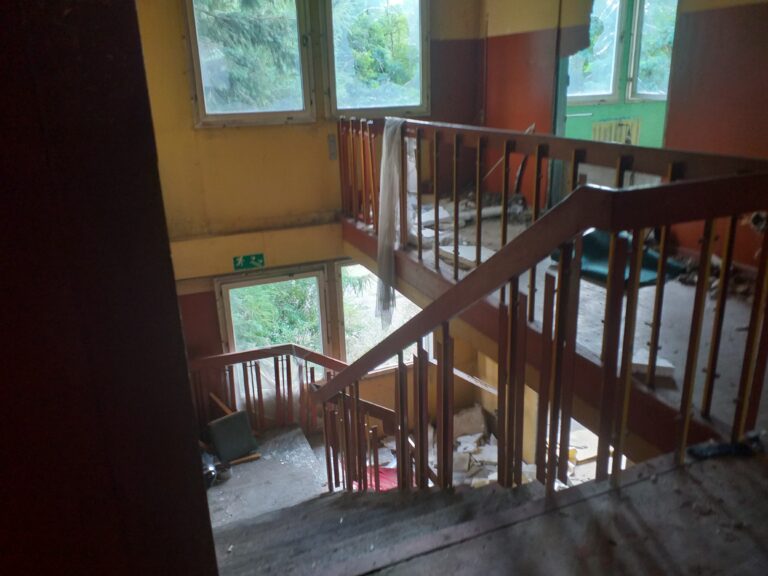 Opuszczony hotel z wyposażeniem, Chrzanów, województwo małopolskie - zdjęcie 3