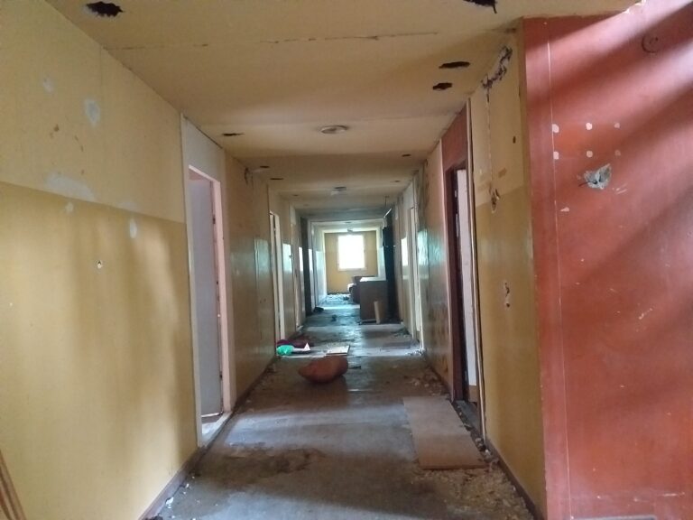 Opuszczony hotel z wyposażeniem, Chrzanów, województwo małopolskie - zdjęcie 4