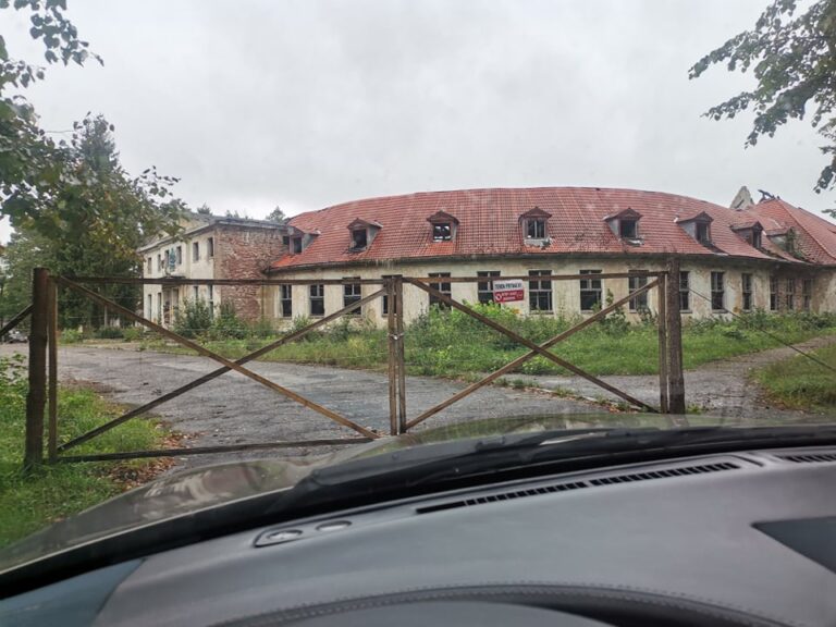 Dom Oficera, Borne Sulinowo, województwo zachodniopomorskie - relacja z 09.2021, zdjęcie 23
