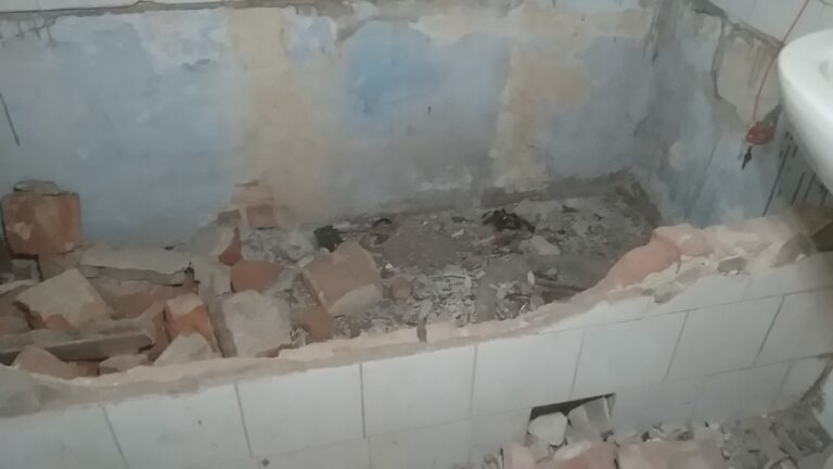 Opuszczony dom, Regulice, województwo małopolskie - zdjęcie 5