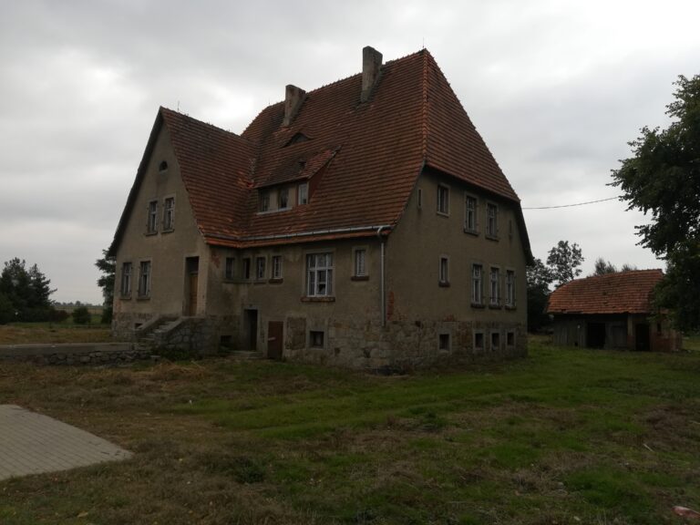 Opuszczona pastorówka, Trzebowa, województwo wielkopolskie - relacja z 09.2021, zdjęcie 10
