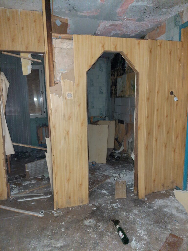 Opuszczony hotel z wyposażeniem, Chrzanów, województwo małopolskie - relacja z 10.2021, zdjęcie 13