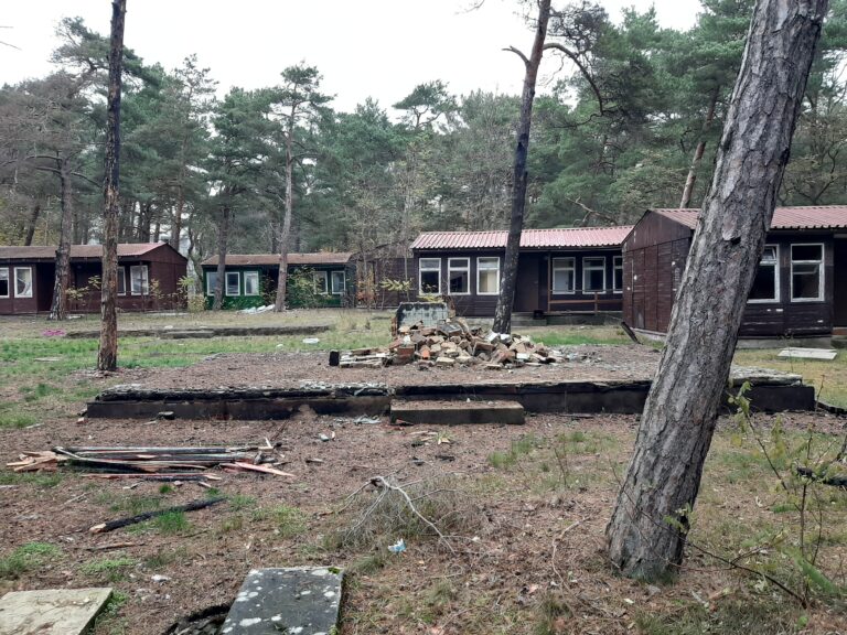 Opuszczony kompleks ośrodków wypoczynkowych i domków letniskowych w Pogorzelicy, Pogorzelica, województwo zachodniopomorskie - zdjęcie z relacji 11