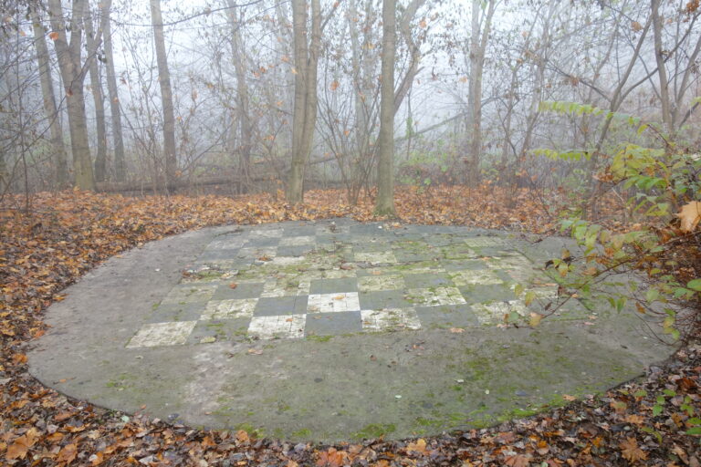 Porzucona Plansza Szachowa, Tarnów, województwo małopolskie - zdjęcie 1