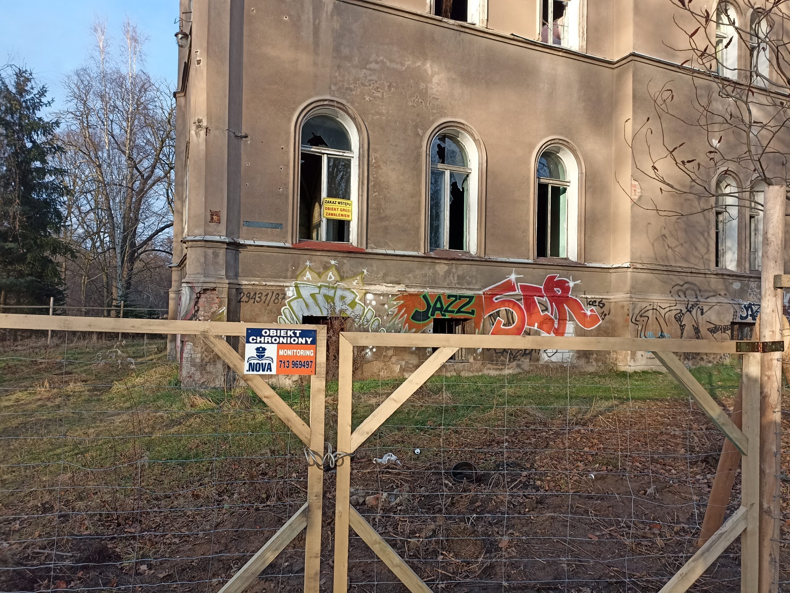 Opuszczony pałac w Świniarach, Wrocław, województwo dolnośląskie