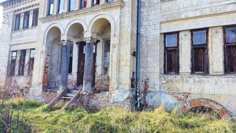 Dworek Dąbskich, Zaborów, województwo małopolskie - relacja z 11.2021, zdjęcie 7