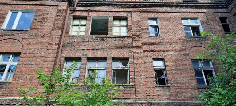 Opuszczona kamienica mieszkalna, Piekary śląskie, województwo śląskie - zdjęcie 3