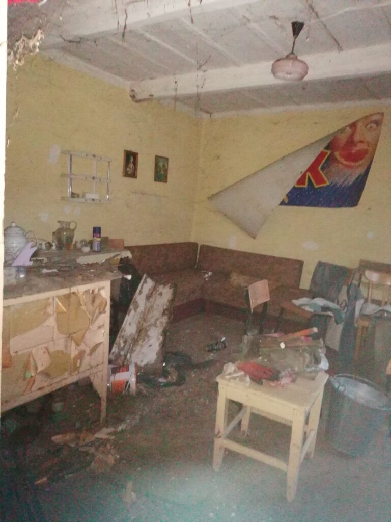 Dom przy drodze, Kępa Bogumiłowicka, województwo małopolskie - zdjęcie 1