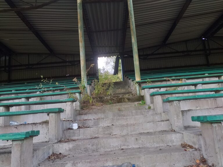 Opuszczony stadion, Chrzanów, województwo małopolskie - zdjęcie 4