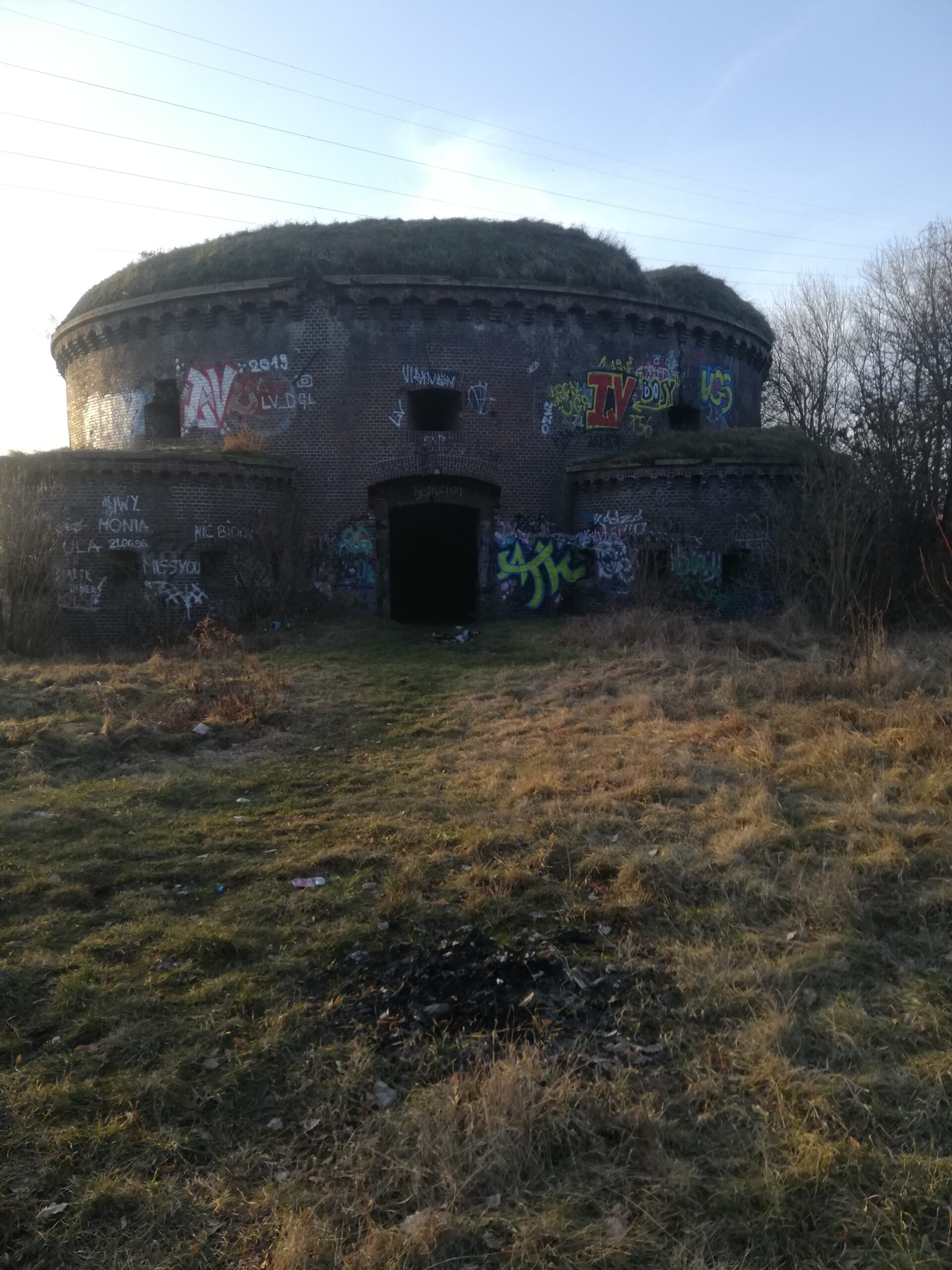 Ceglana wieża artyleryjska znana jako Fort Malakoff., Głogów, województwo dolnośląskie