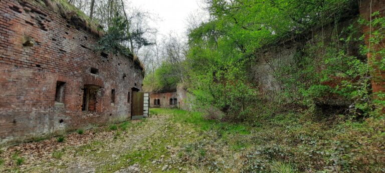 Fort reditowy nr 7 “Za rzeką”, Kraków, województwo małopolskie - zdjęcie 1
