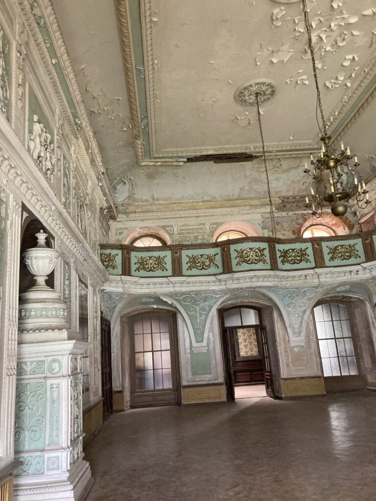 Pałac rodu von Magnis, Bożków, województwo dolnośląskie - relacja z 05.2022, zdjęcie 6
