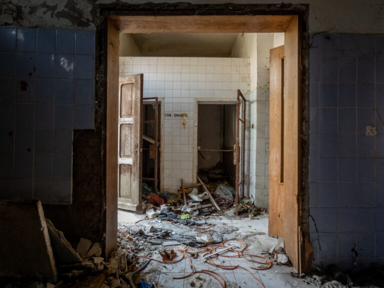 Opuszczony szpital w Raciborzu, Racibórz, województwo śląskie - relacja z 05.2022, zdjęcie 49