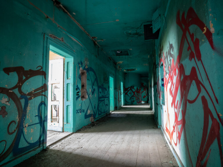 Opuszczony szpital w Raciborzu, Racibórz, województwo śląskie - relacja z 05.2022, zdjęcie 57