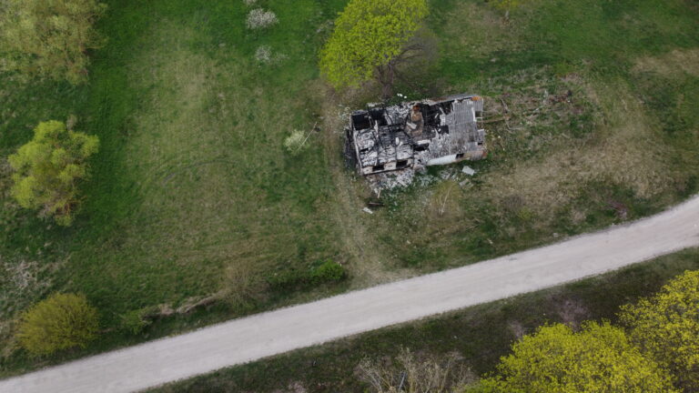 Opuszczony dom na skowronkowej w Grudziądzu, Grudziądz, województwo kujawsko-pomorskie - relacja z 05.2022, zdjęcie 7
