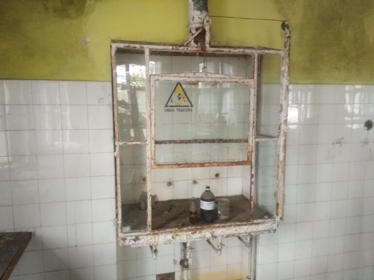 Opuszczone Laboratorium, Kalety, województwo śląskie - relacja z 05.2022, zdjęcie 9
