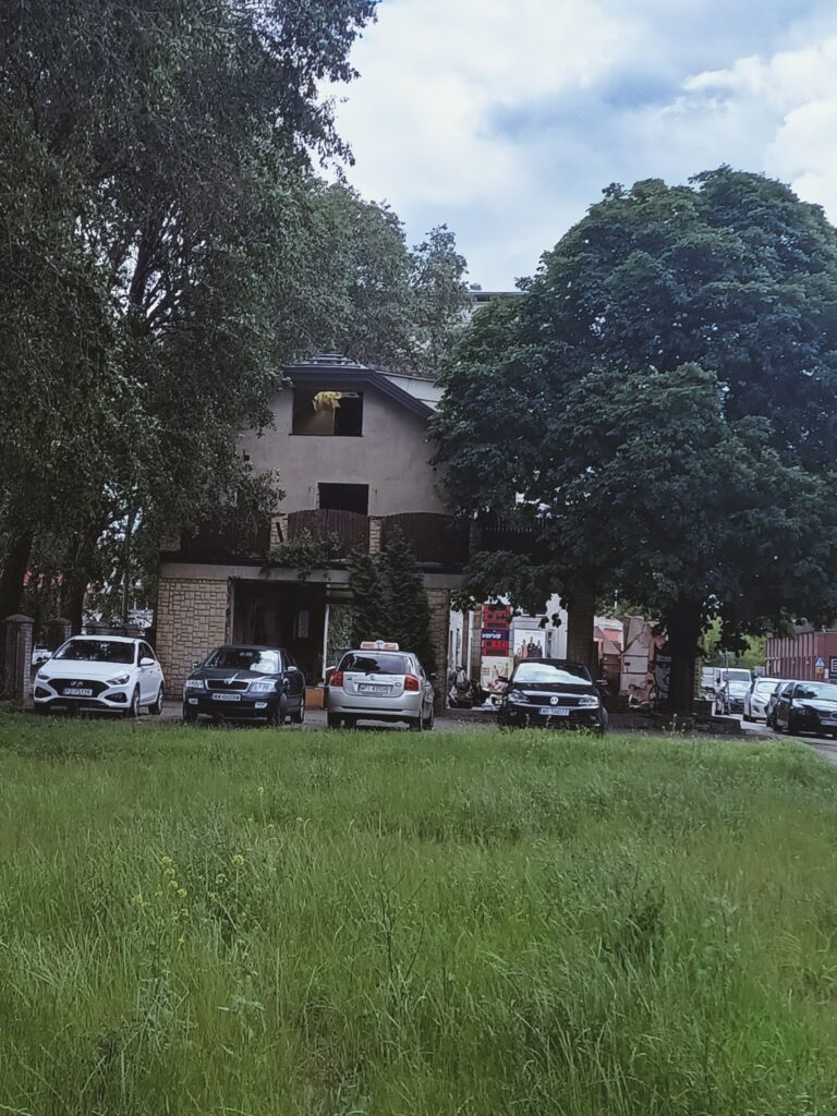 Opuszczona stacja kontroli pojazdów na kamionku, Warszawa, województwo mazowieckie - zdjęcie 3