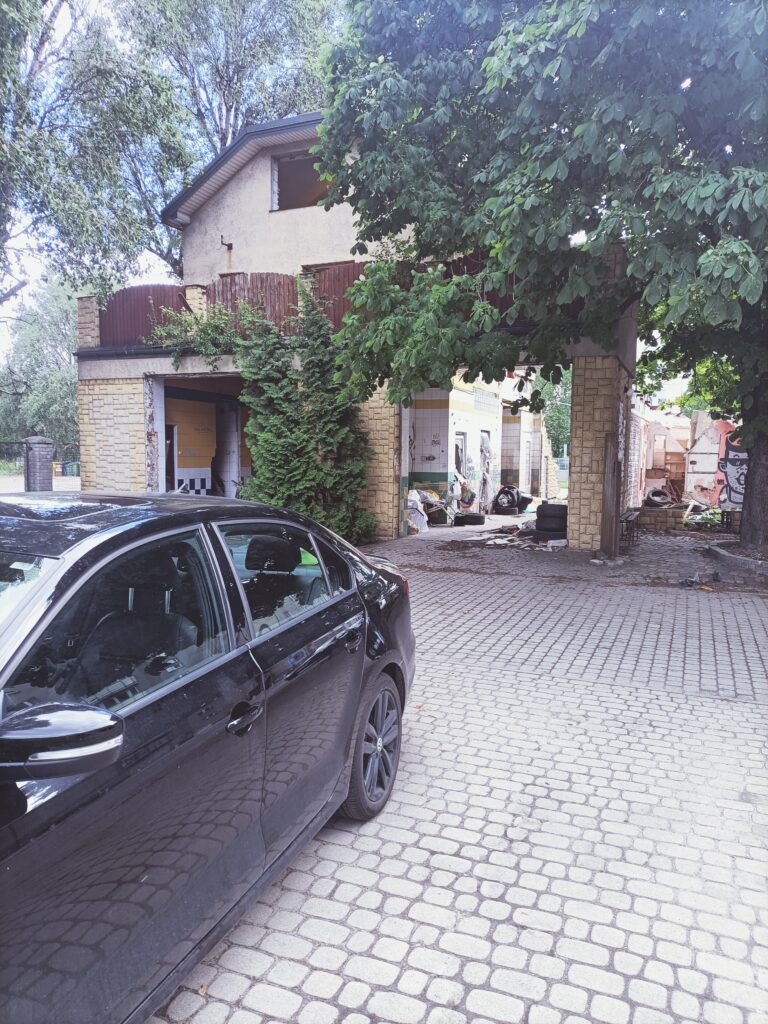 Opuszczona stacja kontroli pojazdów na kamionku, Warszawa, województwo mazowieckie - zdjęcie 4