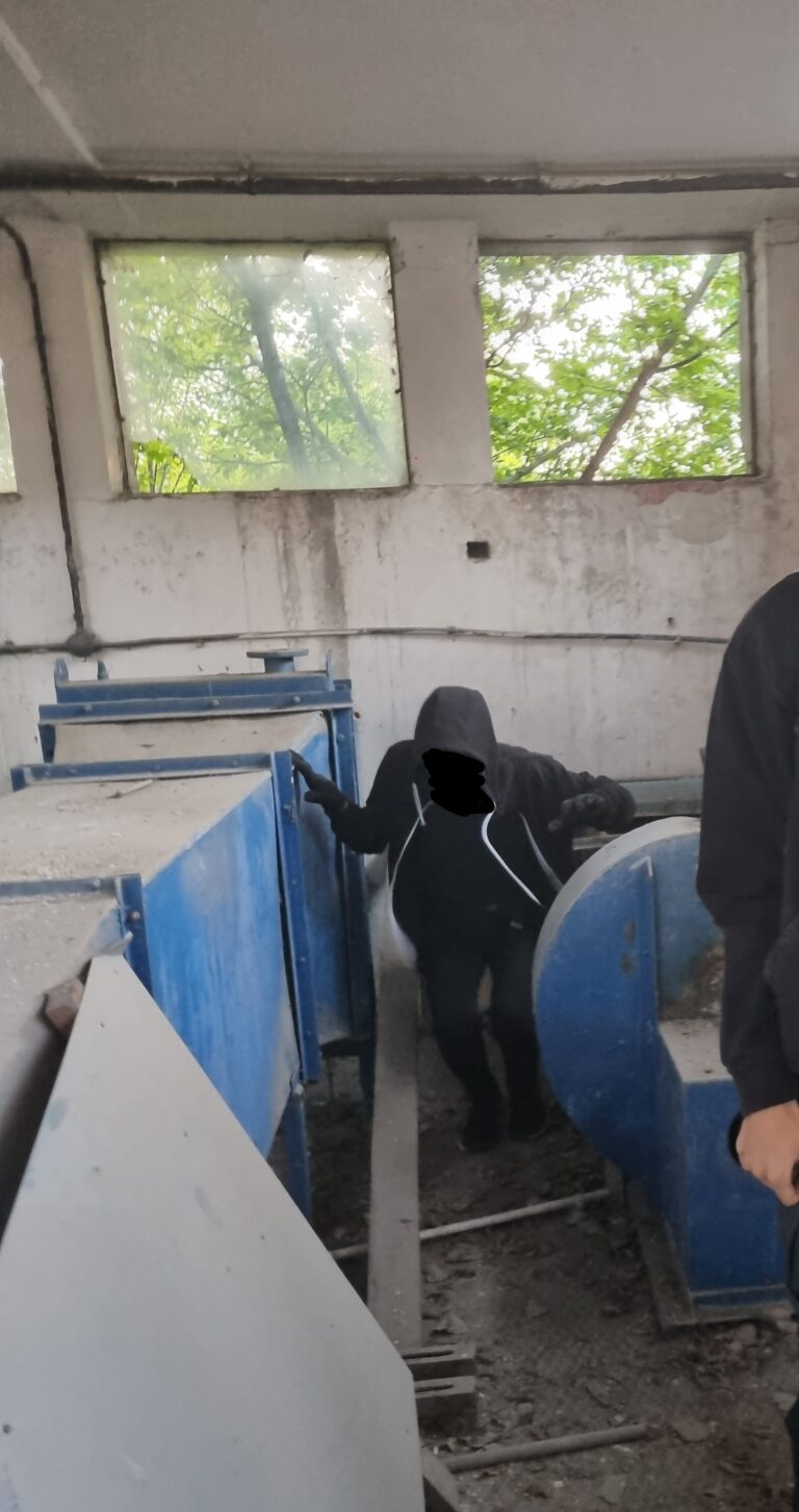 Opuszczony budynek z halą, Warszawa, województwo mazowieckie - relacja z 06.2022, zdjęcie 11