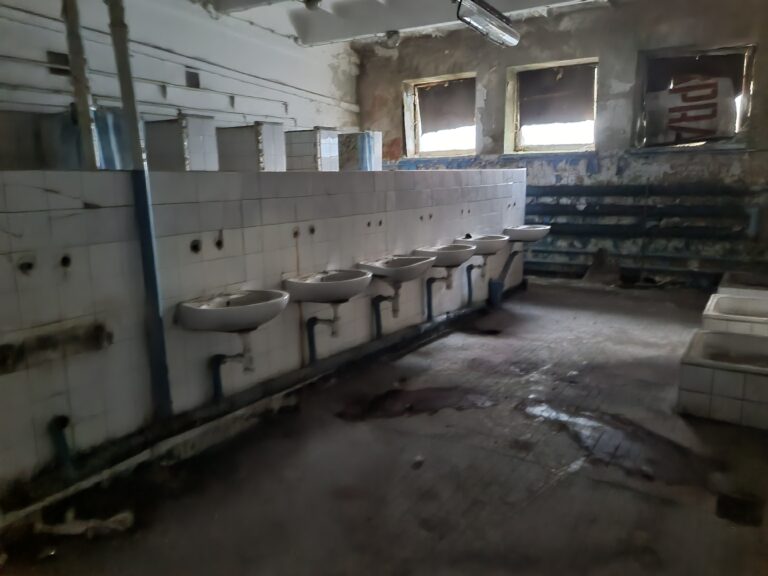Opuszczony budynek z halą, Warszawa, województwo mazowieckie - relacja z 06.2022, zdjęcie 13