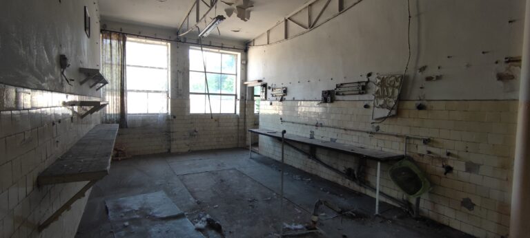 Opuszczone laboratorium, Cieszyn, województwo śląskie - relacja z 07.2022, zdjęcie 7