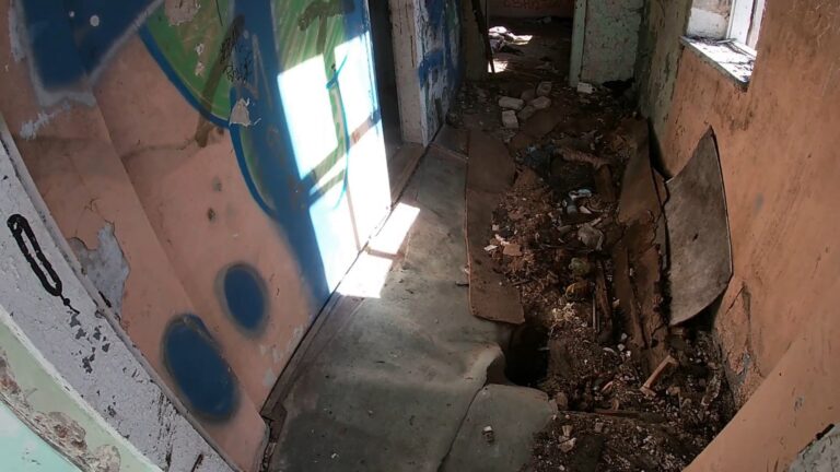 Opuszczone domy, Chrzanów, województwo małopolskie - zdjęcie 4