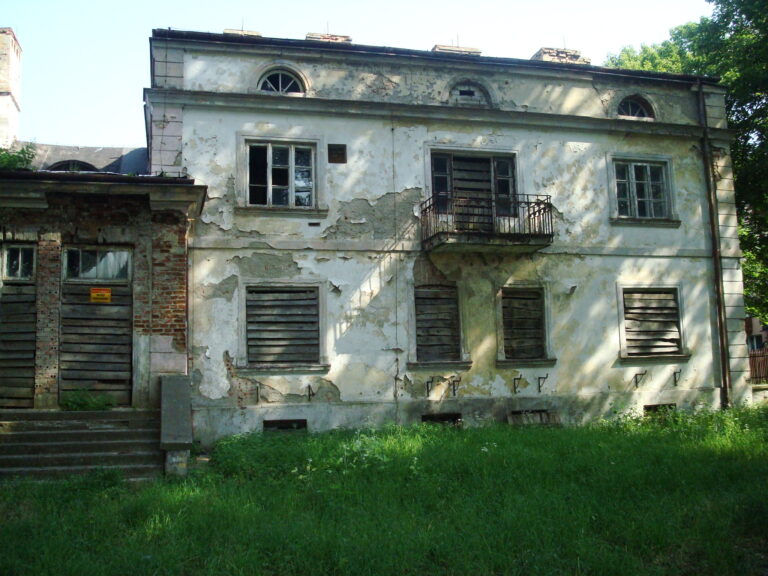 Zespół dworski XIX w., Sochaczew, województwo mazowieckie - relacja z 07.2022, zdjęcie 2