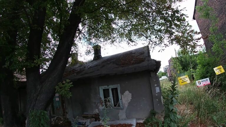 Opuszczony dom z lalkami, Katowice, województwo śląskie - zdjęcie 1