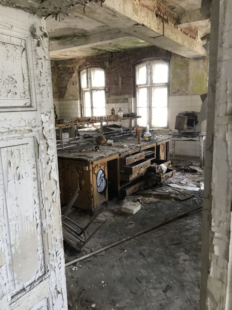 Opuszczone Laboratorium, Kalety, województwo śląskie - relacja z 08.2022, zdjęcie 10