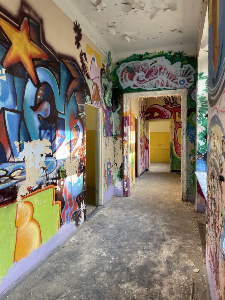 Opuszczone gimnazjum, Warszawa, województwo mazowieckie - zdjęcie 3