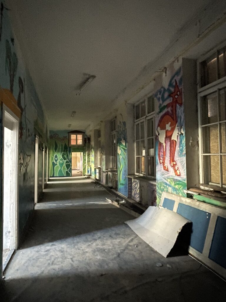 Opuszczone gimnazjum, Warszawa, województwo mazowieckie - zdjęcie 7