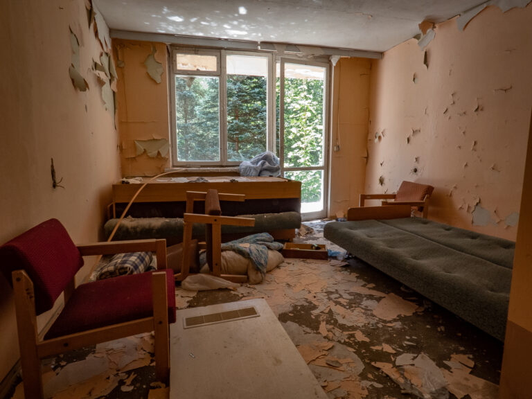 Opuszczony kompleks ośrodków wypoczynkowych i domków letniskowych w Pogorzelicy, Pogorzelica, województwo zachodniopomorskie - relacja z 08.2022, zdjęcie 25