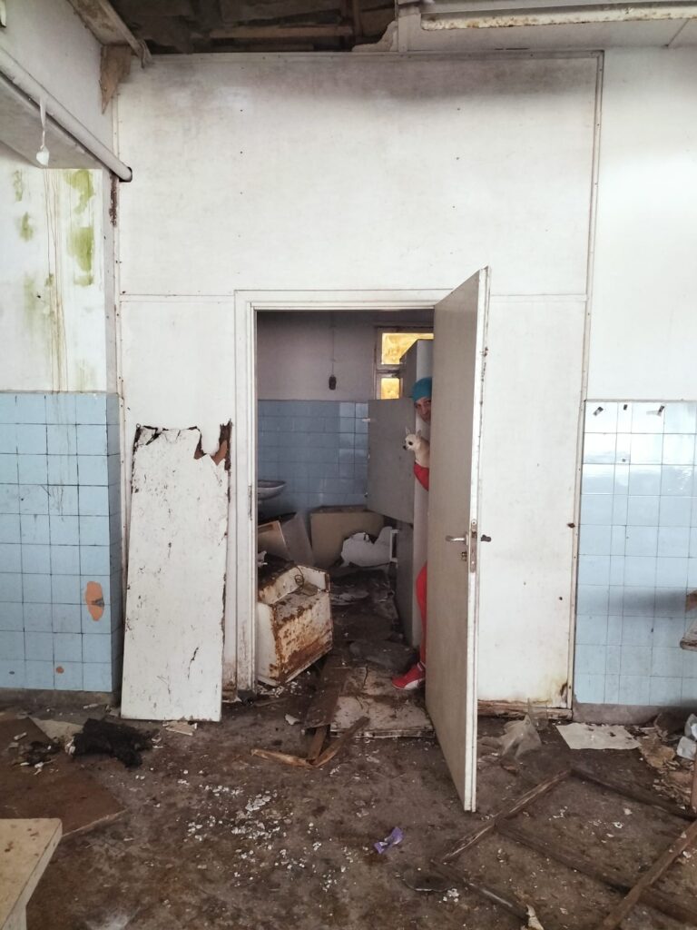 Opuszczony ośrodek kolonijny, Inowłódz, województwo łódzkie - relacja z 03.2022, zdjęcie 5