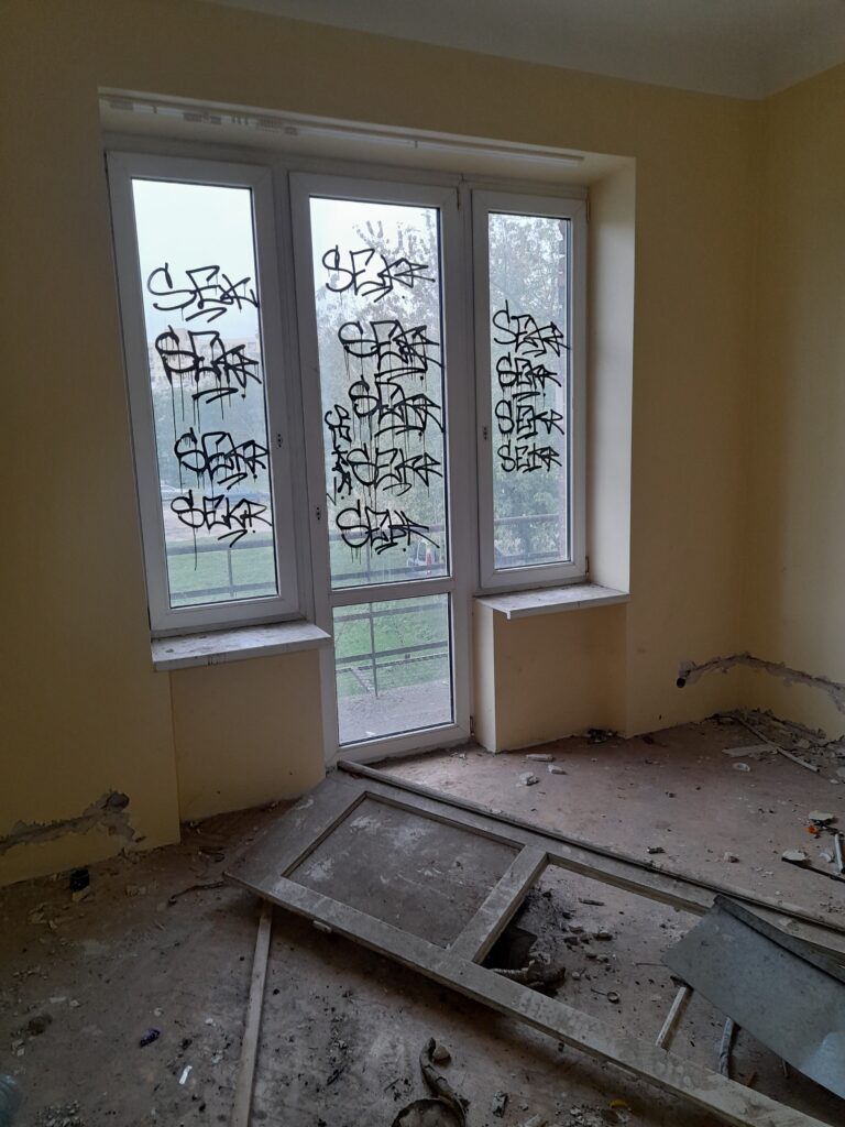 Opuszczona Kamienica przy Folwarcznej, Warszawa, województwo mazowieckie - zdjęcie 3