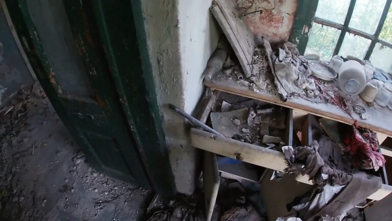 Opuszczona Willa, Trzebinia, województwo małopolskie - zdjęcie 6