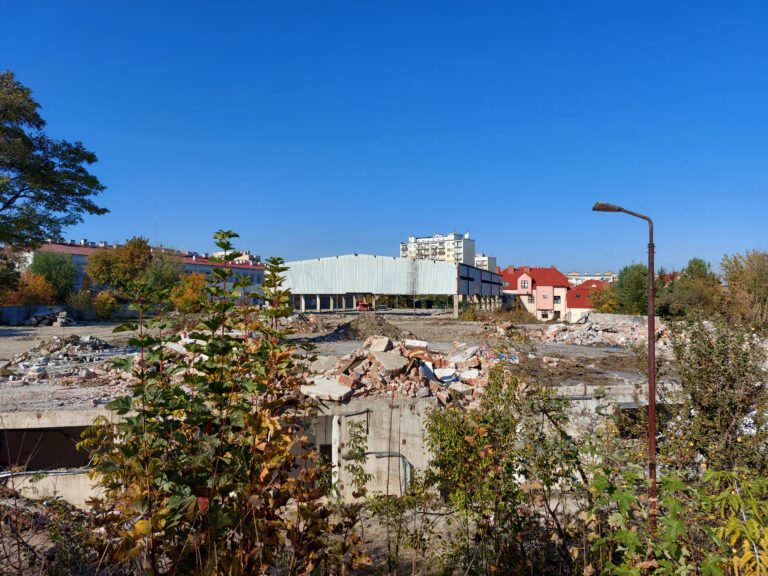 Opuszczona Hala, Kielce, województwo świętokrzyskie - relacja z 10.2022, zdjęcie 1