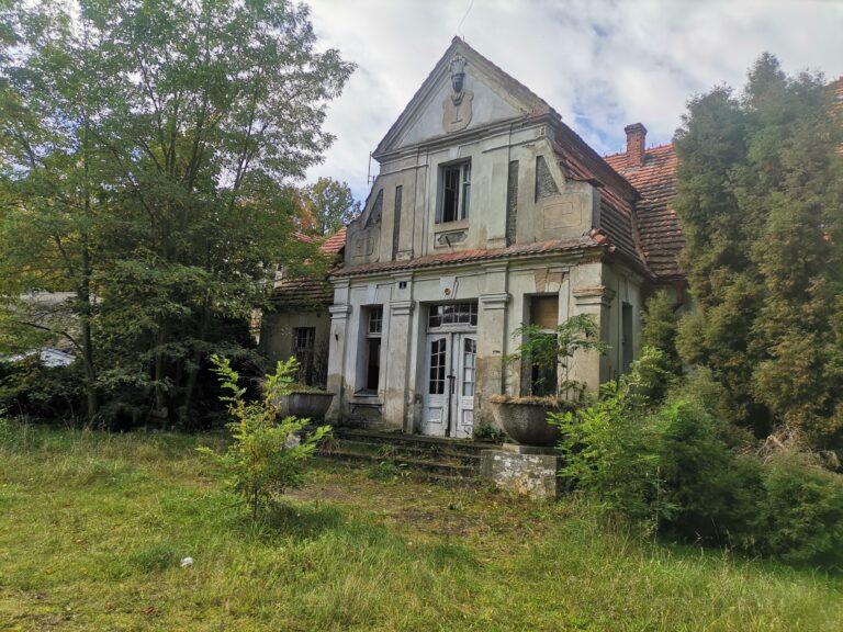 Palac Cichowo, Cichowo, województwo wielkopolskie - relacja z 10.2022, zdjęcie 2