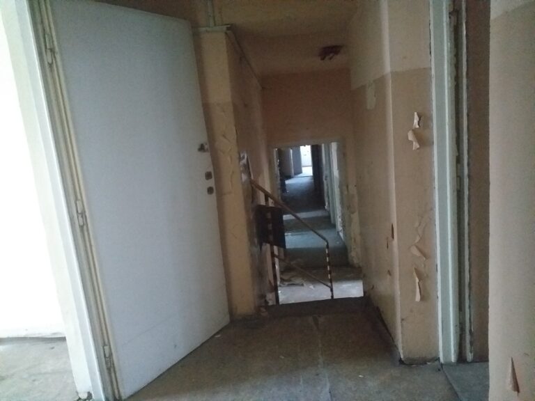 Opuszczony budynek policji, Chrzanów, województwo małopolskie - zdjęcie 8