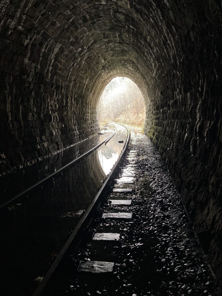 Opuszczony tunel kolejowy, Ogorzelec, województwo dolnośląskie - relacja z 10.2022, zdjęcie 2
