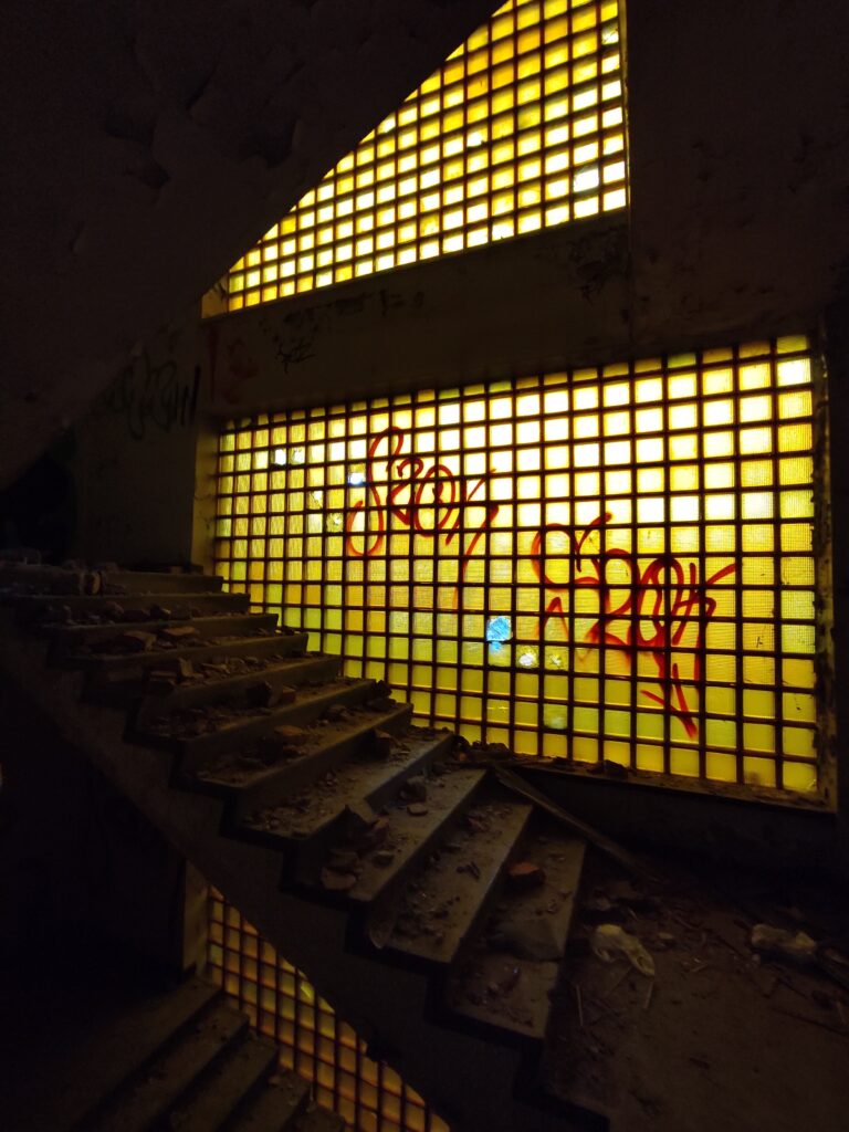 Opuszczony wojskowy szpital uzdrowiskowy, Ciechocinek, województwo kujawsko-pomorskie - relacja z 01.2023, zdjęcie 14