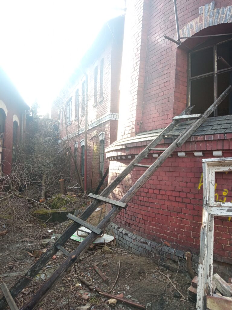 OPUSZCZONA LOKOMOTYWOWNIA, Katowice, województwo śląskie - zdjęcie 3