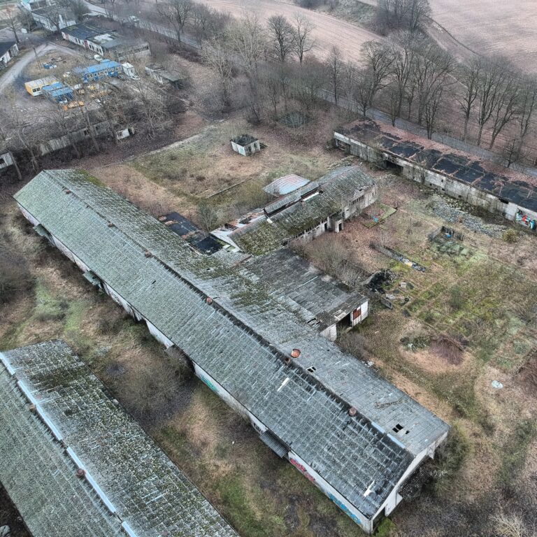 Opuszczony kompleks budynków., Grabowo Kościerskie, województwo pomorskie - relacja z 01.2023, zdjęcie 12